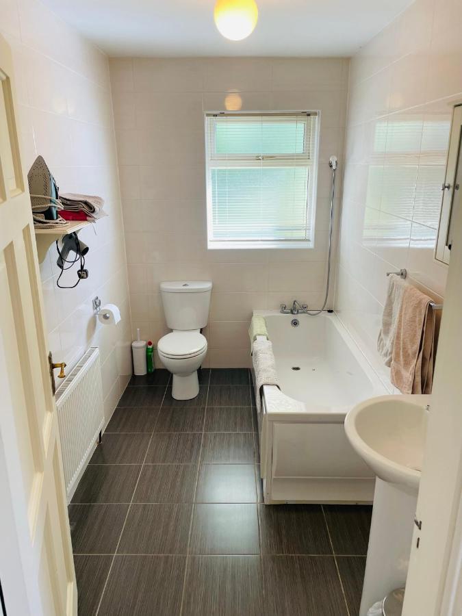 Cutteen Cottage Tulla Екстериор снимка