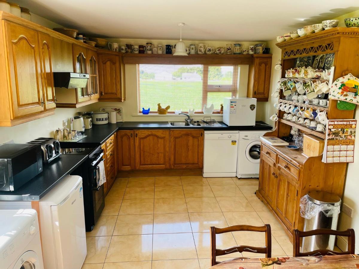 Cutteen Cottage Tulla Екстериор снимка