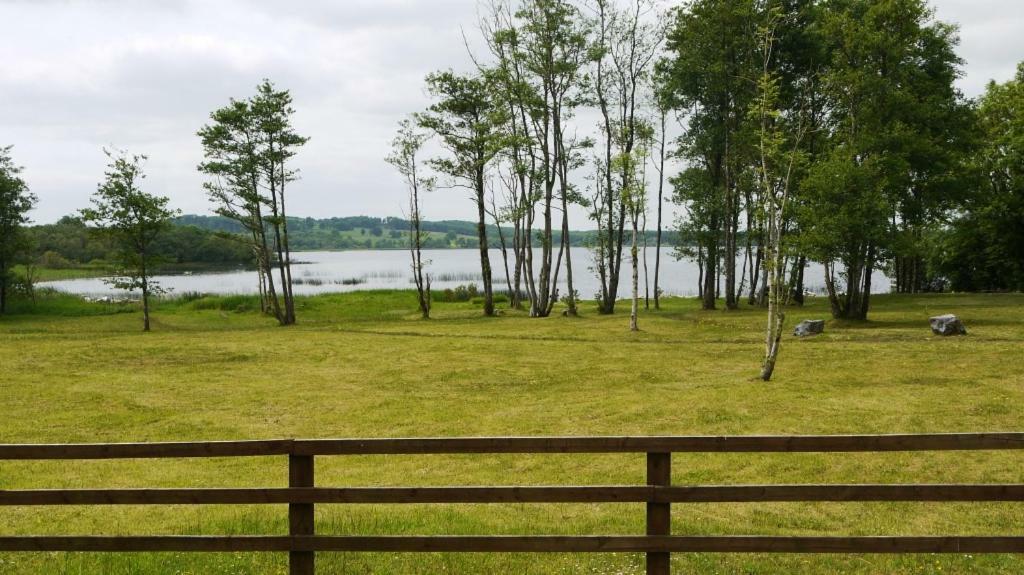 Cutteen Cottage Tulla Екстериор снимка